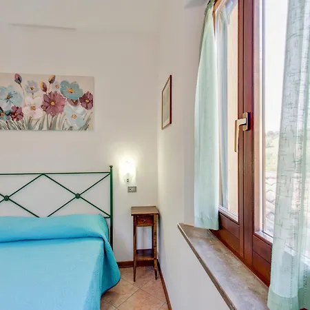 In With Pool Holiday home Assisi