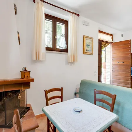 In With Pool Holiday home Assisi