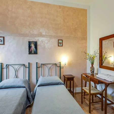 In With Pool Ασίζη