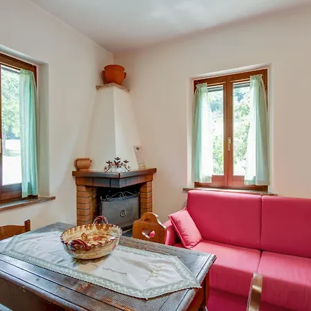 In With Pool * Ασίζη