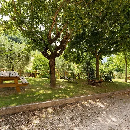 In With Pool Σπίτι διακοπών Ασίζη