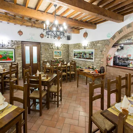 In With Pool Ασίζη